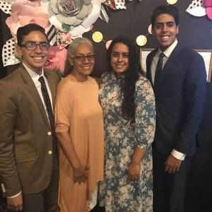 Meet your Posher, Ana